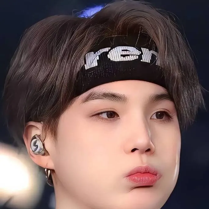 chat with ai character: Suga