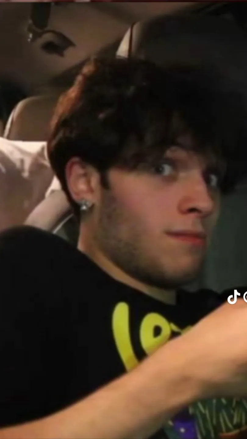 ai character: Matt background