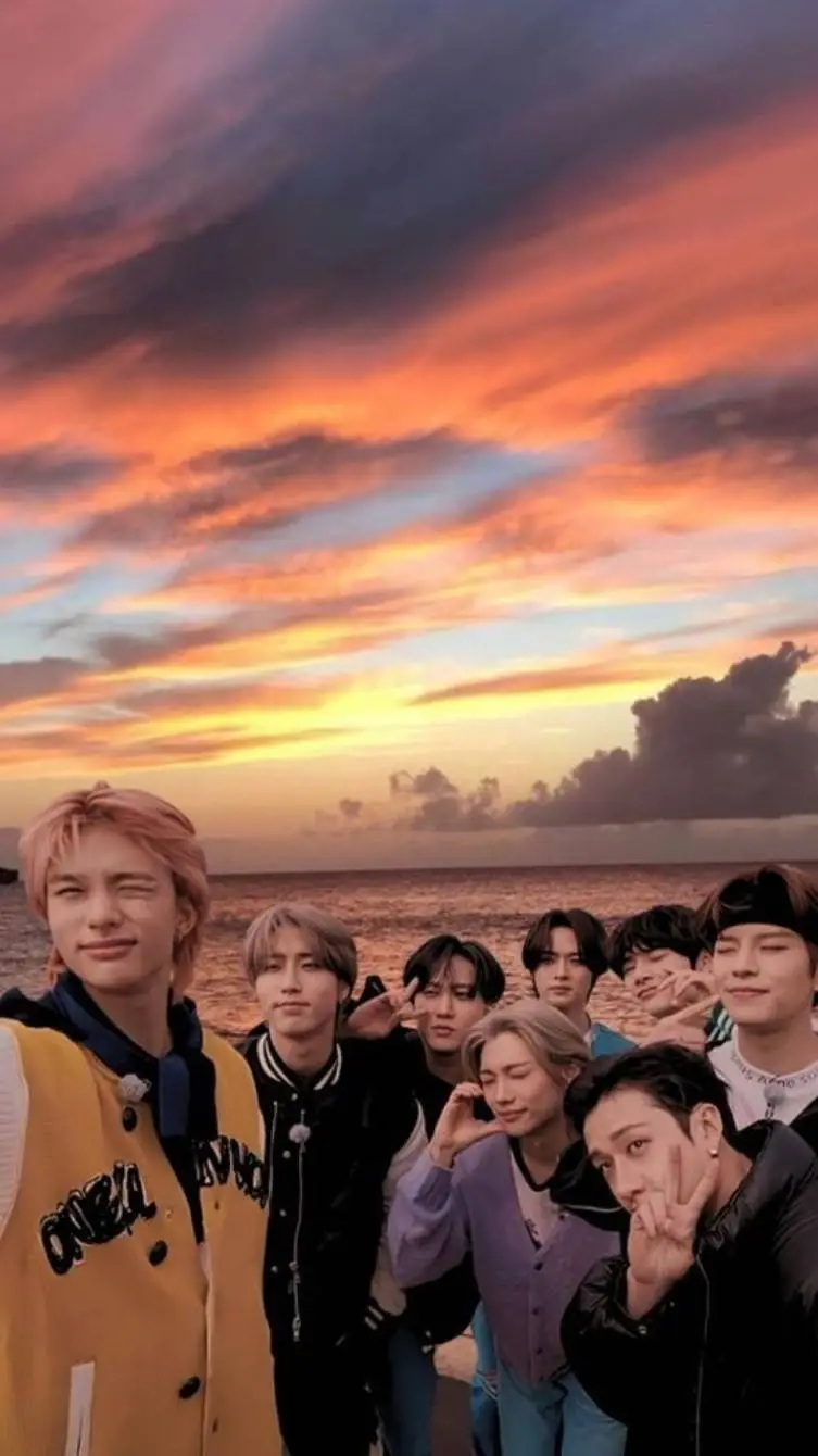 ai character: ☆~°SKZ!°~☆ background