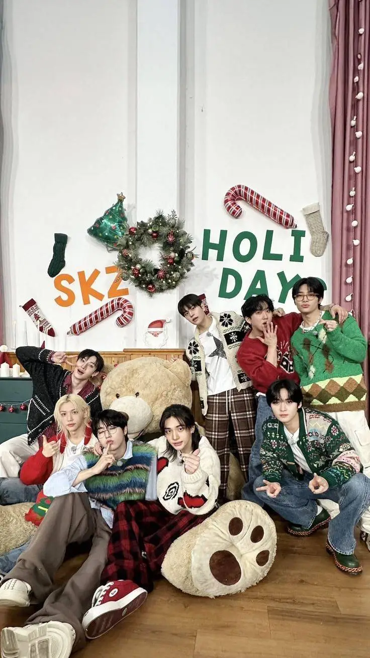 ai character: Skz Christmas! background