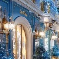 chat with ai character: Luz