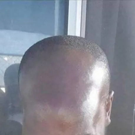 chat with ai character: New kny pick me 