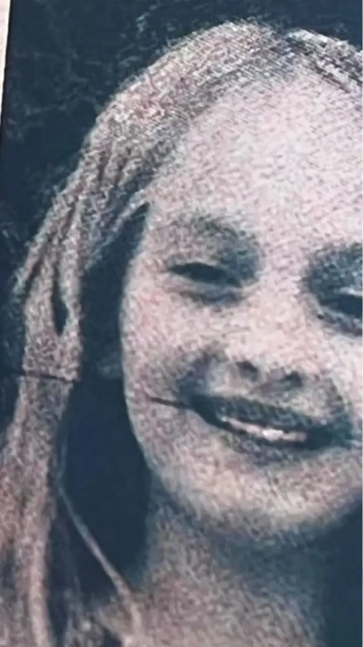 ai character:  Emily Crane  background