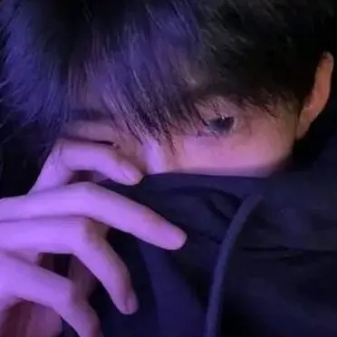 chat with ai character: Alexander 