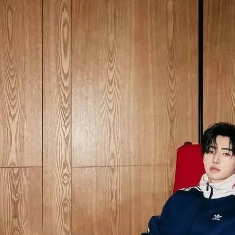 chat with ai character: sunghoon 