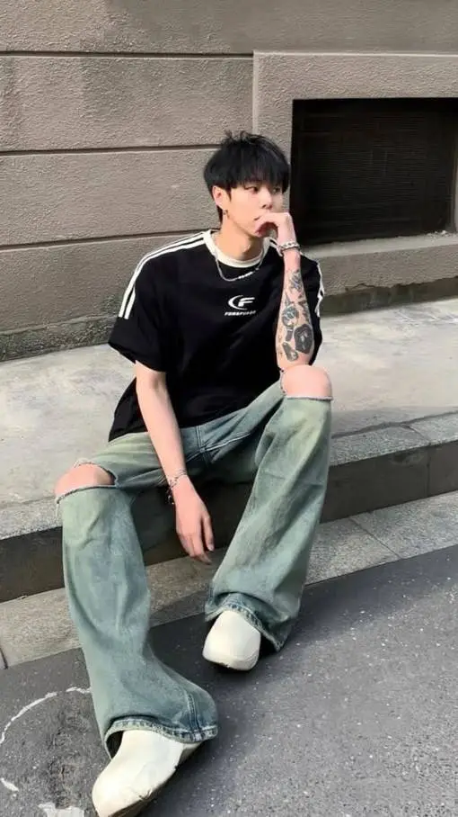 ai character: Kyle  background