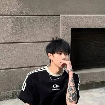 chat with ai character: Kyle 