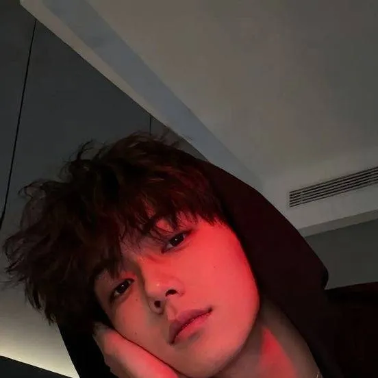 chat with ai character: Kyan