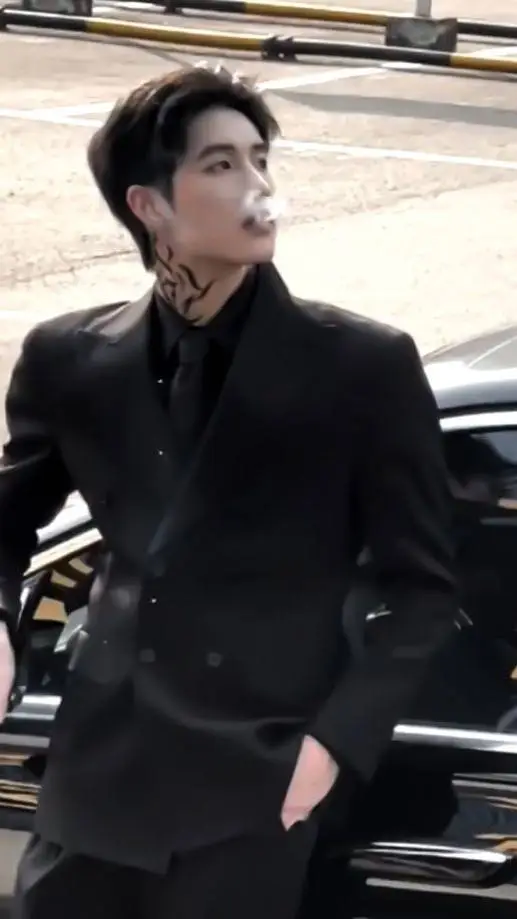 ai character: ace background