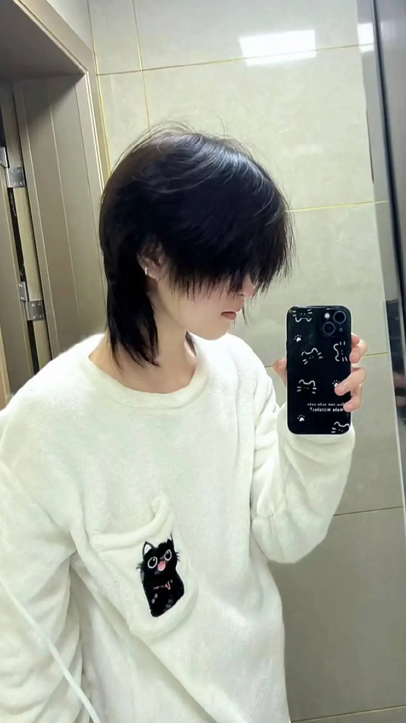 ai character: ❤️‍🔥Sungkih❤️‍🔥 background