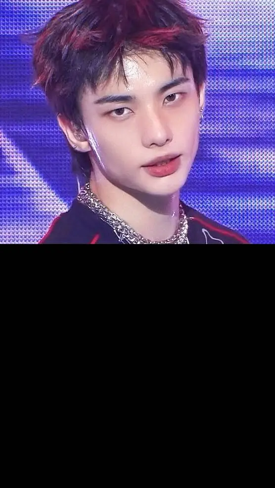 ai character: hyunjins x felix background