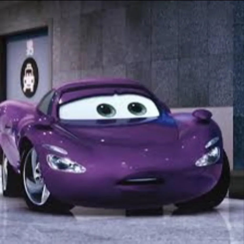 chat with ai character: Holley