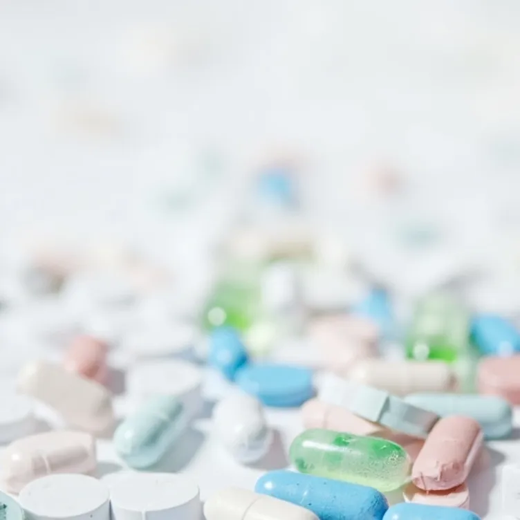 chat with ai character: Make a story✨