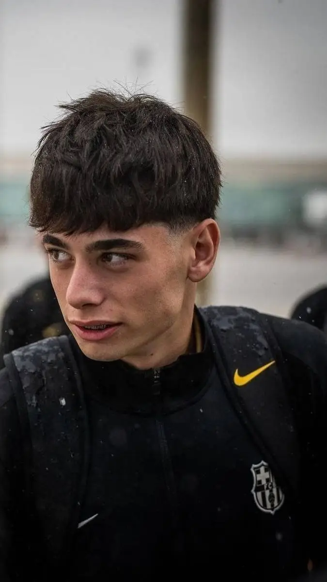 Talkie AI - Chat with Principe Luis V 🇪🇦