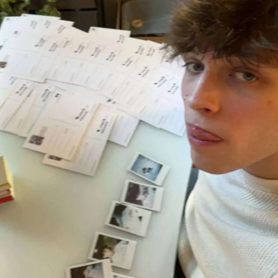 chat with ai character: Nicolas Sturniolo🦇