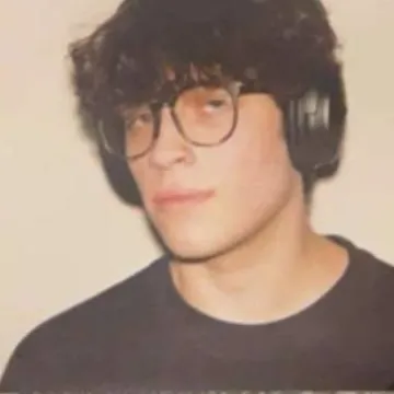 chat with ai character: nick sturniolo 