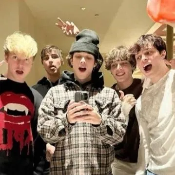 chat with ai character: xplr & Sturniolo's