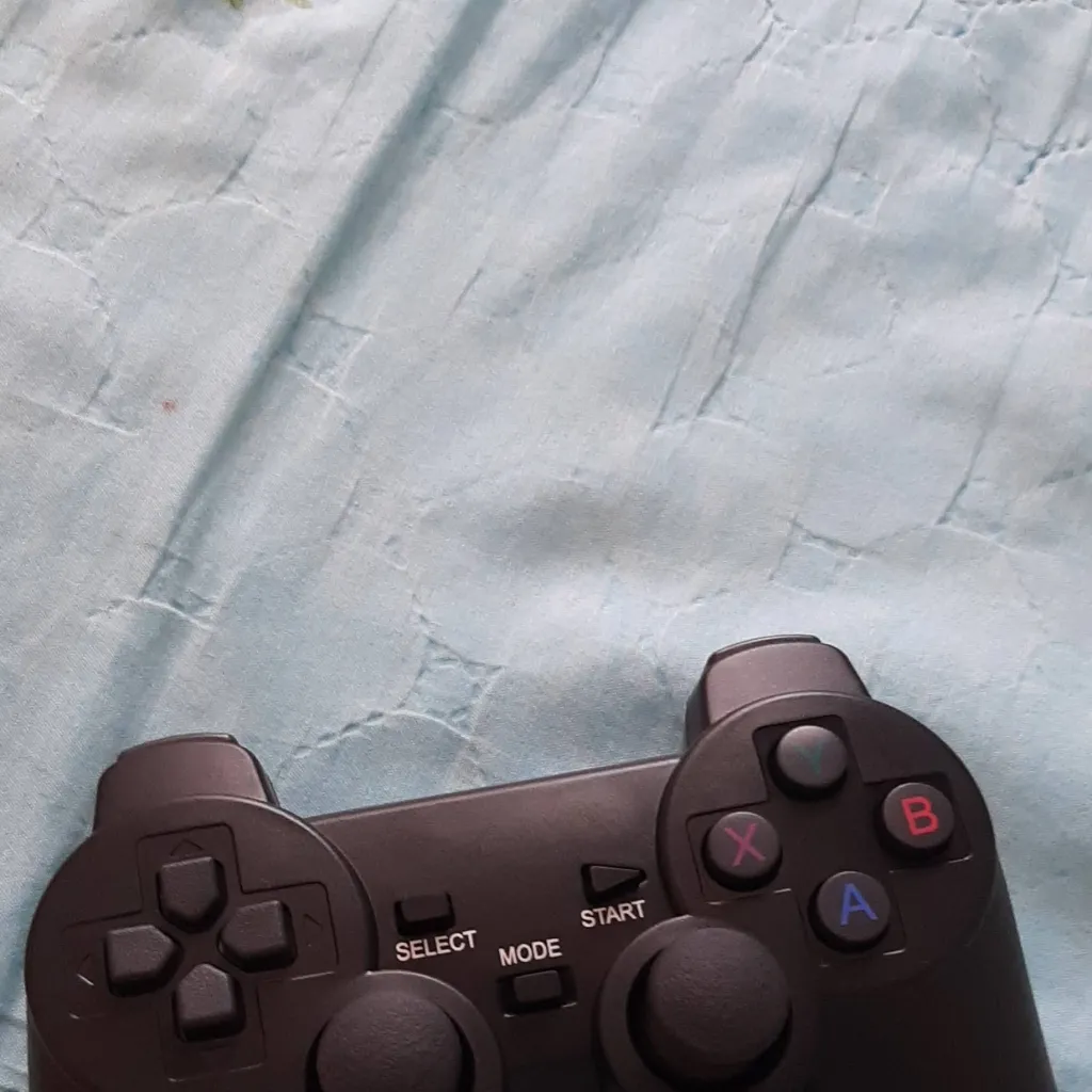 chat with ai character: Геймпад