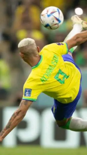 ai character: pombo Richarlison background