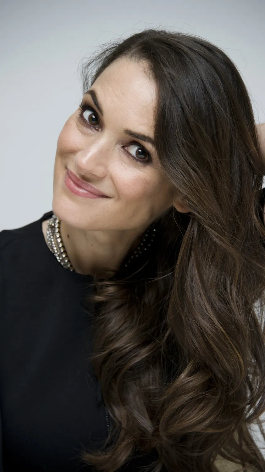 Talkie AI - Chat with Winona Ryder