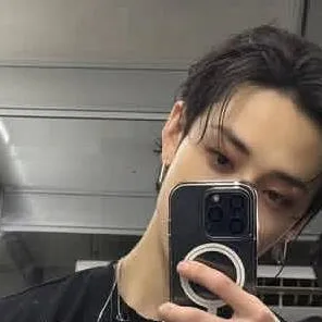 chat with ai character: Bangchan ❤️