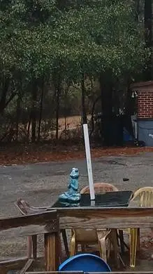 ai character: Mom background