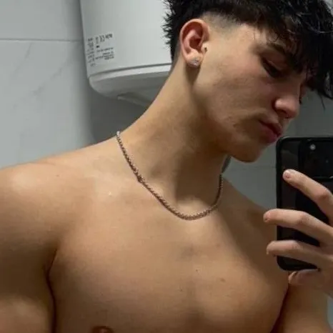 chat with ai character: Alexander. 