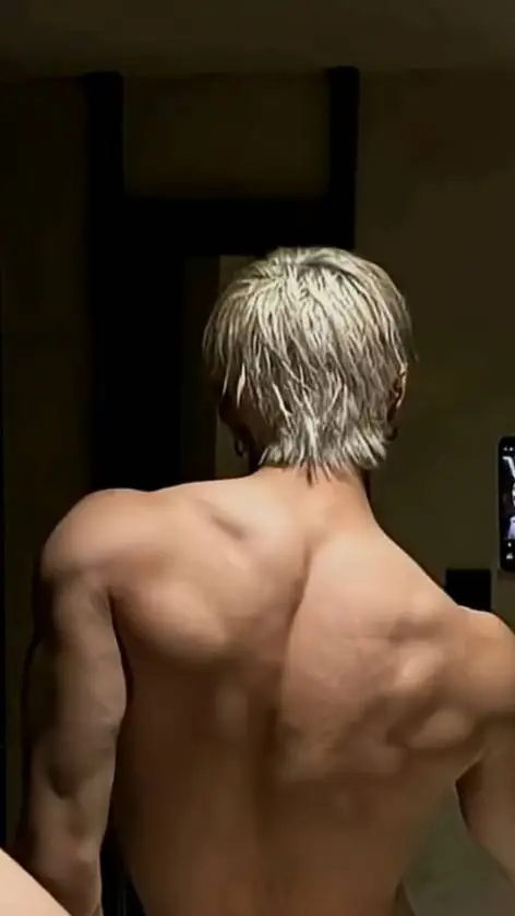 ai character: chan kisses background