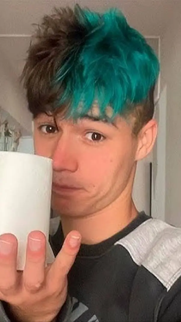 ai character: Benja calero  background