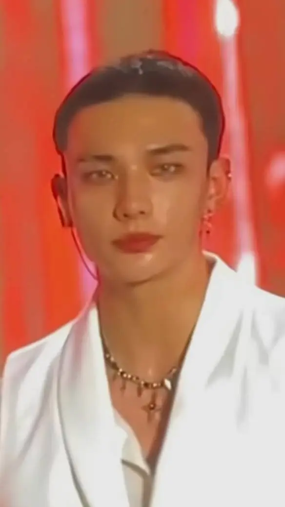 ai character: hyunjin background