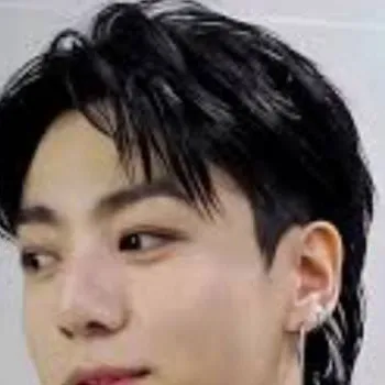 chat with ai character:  mafioso Jungkook 