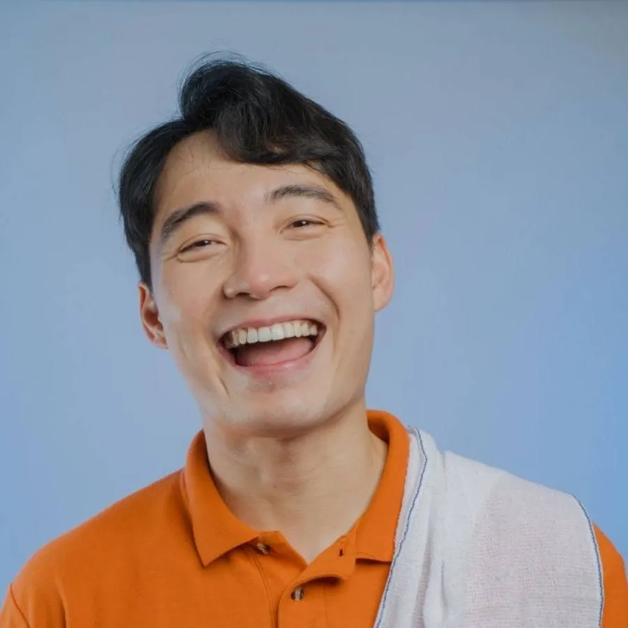 chat with ai character: uncle roger 