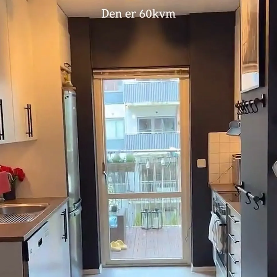 chat with ai character: Apartment 