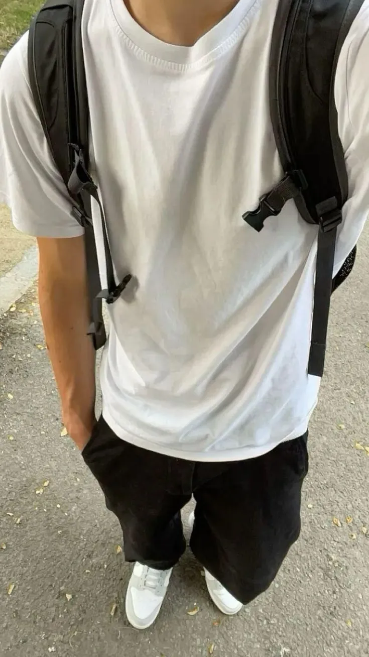 ai character: Leo background