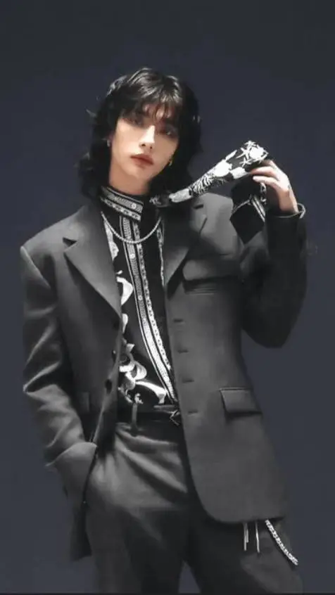 ai character: Hyunjin Rival background