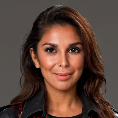 chat with ai character: Lyra