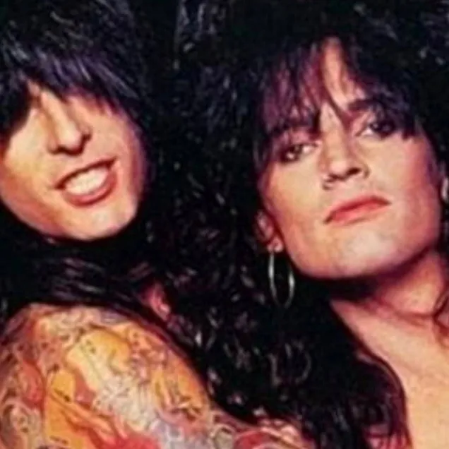 chat with ai character: Nikki sixx