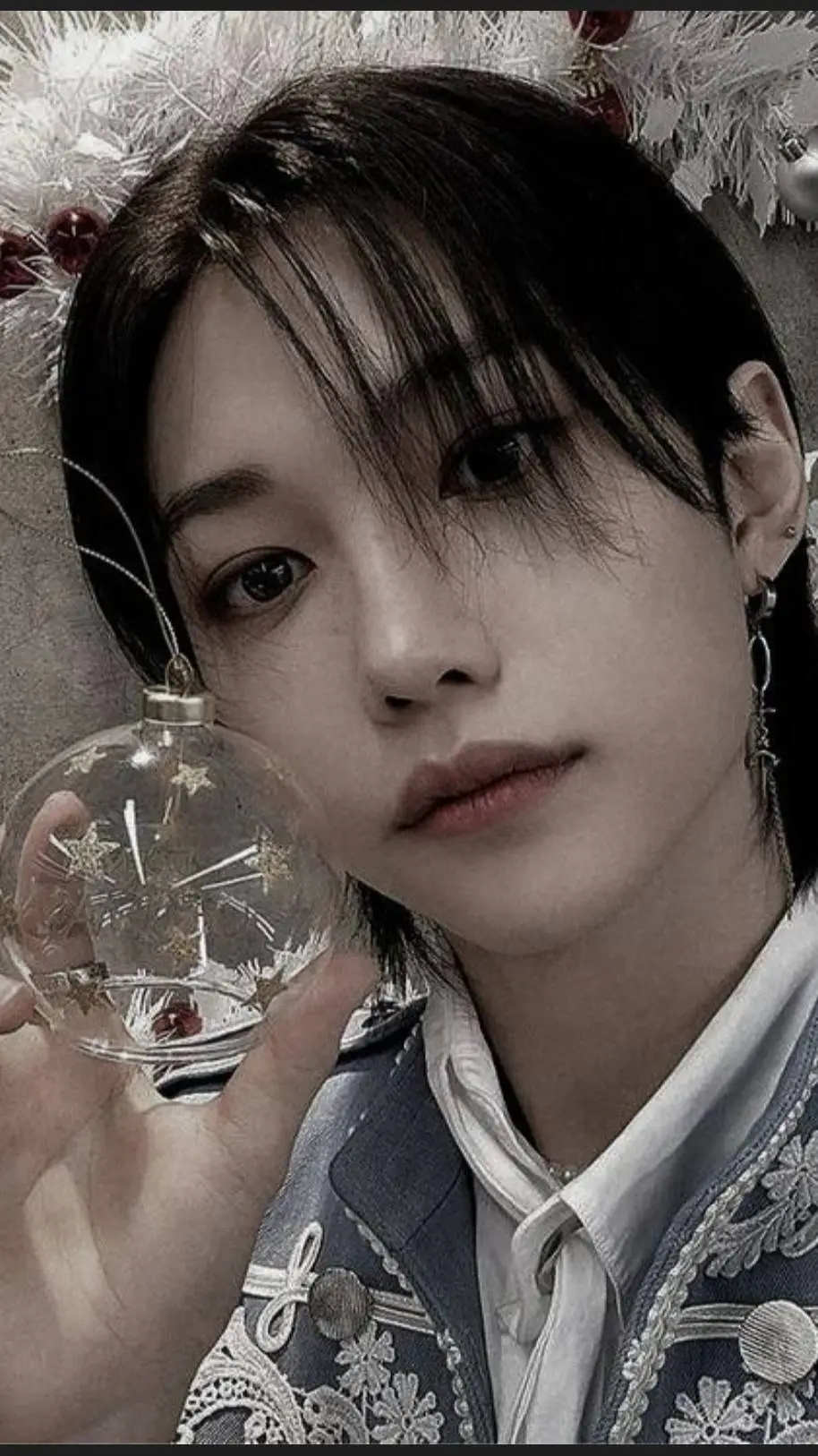 ai character: ('"Фℯли𝓀𝒸"') background