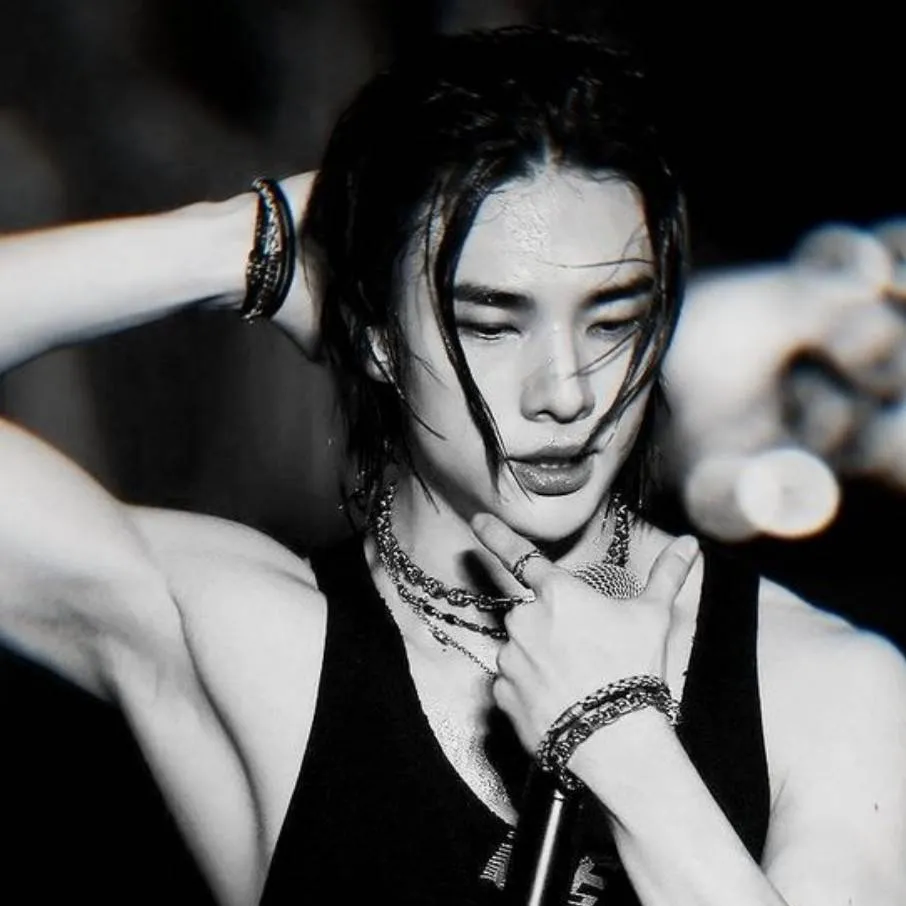 chat with ai character: ~𝚇ё𝙷джи𝙷~