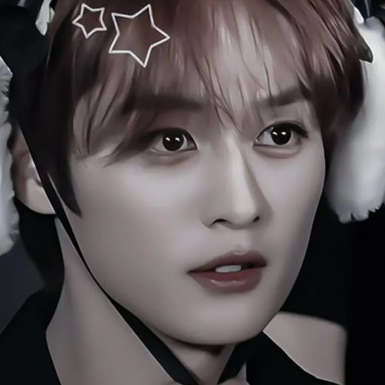 chat with ai character: ℒℯℯ ℳ𝒾𝓃𝒽ℴ.