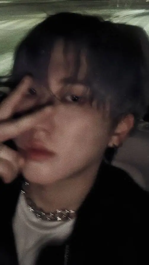 ai character: ♪Чан Бин♪ background