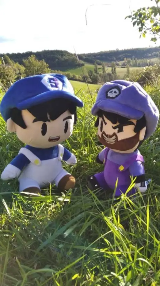 ai character: SMG4 Crew (ITA) background