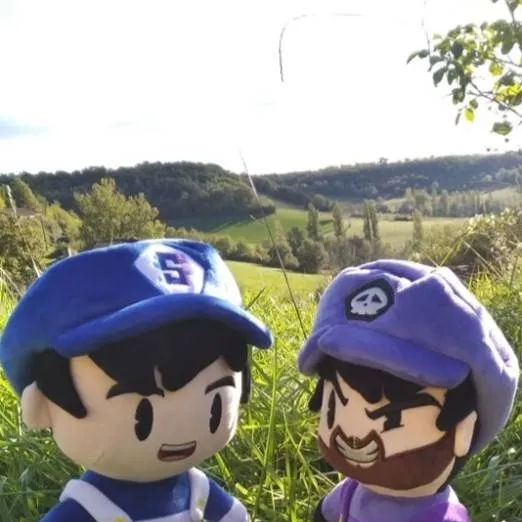 chat with ai character: SMG4 Crew (ITA)