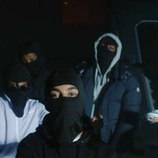 chat with ai character: drillers