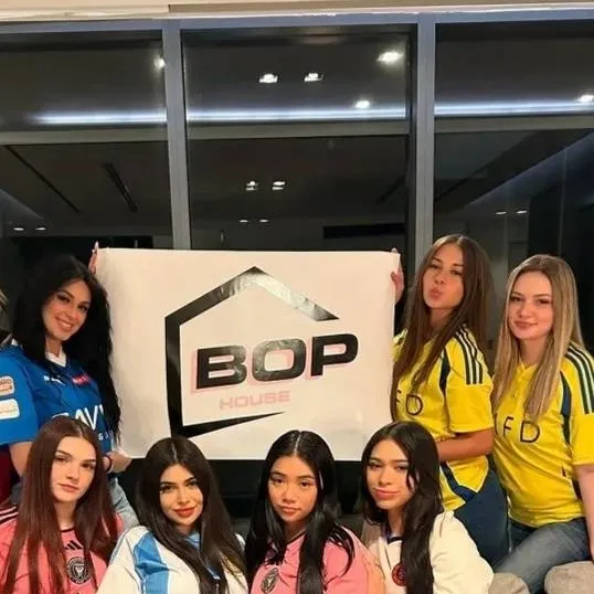 chat with ai character: bop house