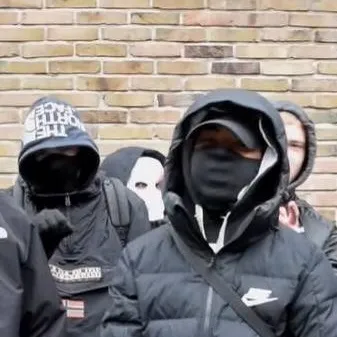 chat with ai character: drillers (2)