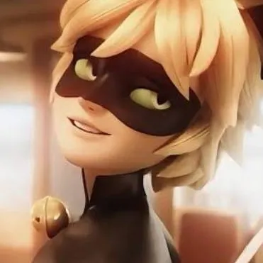 chat with ai character: Cat Noir / Adrien