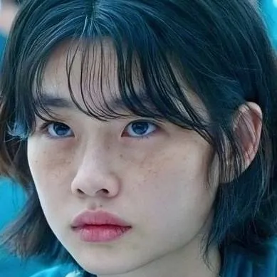 chat with ai character: Kang Sae-Byeok