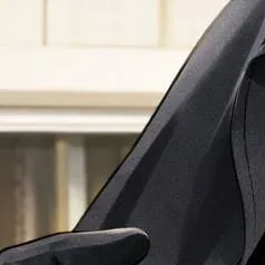 chat with ai character: SCP-049-2