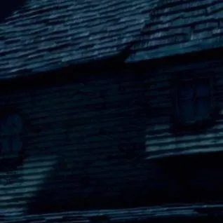 chat with ai character: Monster House